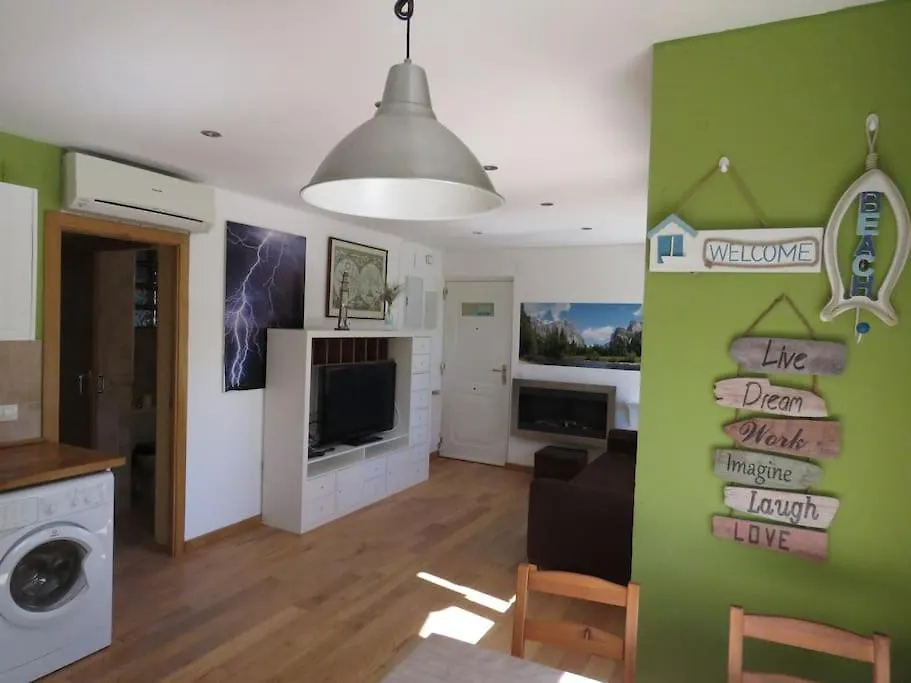 Coqueto Alojamiento Con Banera De Hidromasaje Apartamento Tarragona España